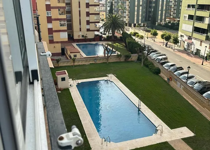 Apartamento-los Boliches 아파트 푸엔히롤라